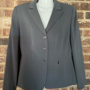 Tahari ASL grey pantsuit Size 8P